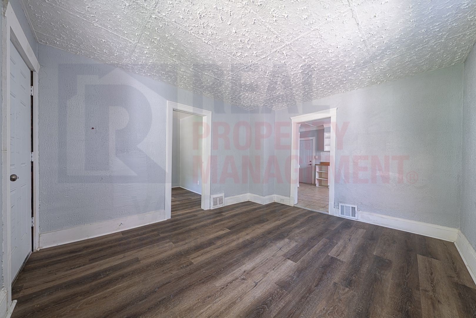 Building Photo - 2040 W 103rd St