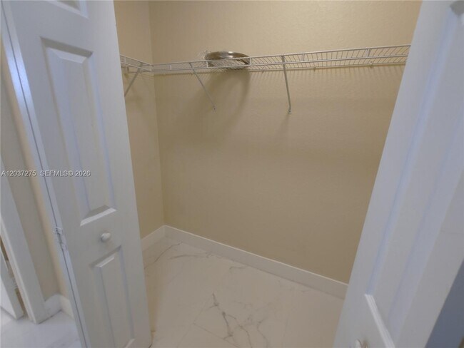 Building Photo - 21872 SW 95th Pl