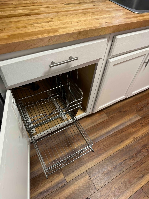 Building Photo - 123 Clearview Ave