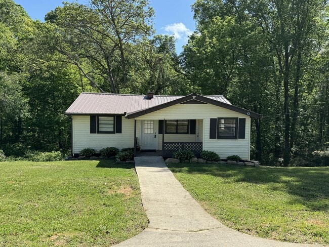 Primary Photo - 746 Bishop Dr