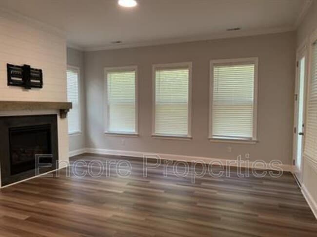 Building Photo - 1004 Bravura Dr