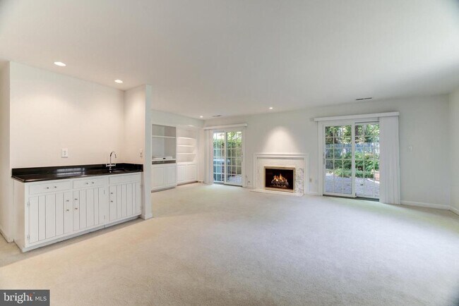 Building Photo - 1412 McLean Mews Ct