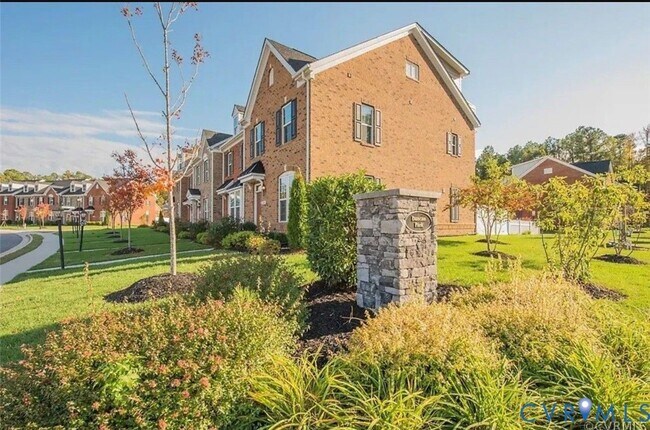 Building Photo - 11335 Sadler Walk Ln