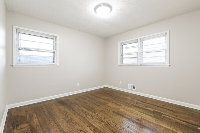 Building Photo - 1650 Bagpipe Pl