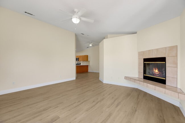 Building Photo - 53405 Avenida Rubio