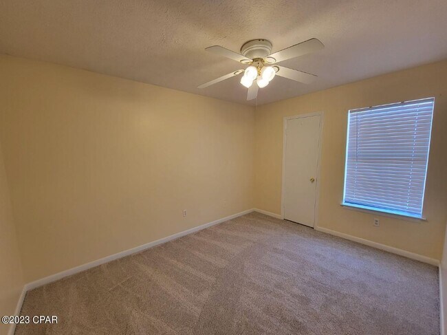 Building Photo - 6613 Pridgen St