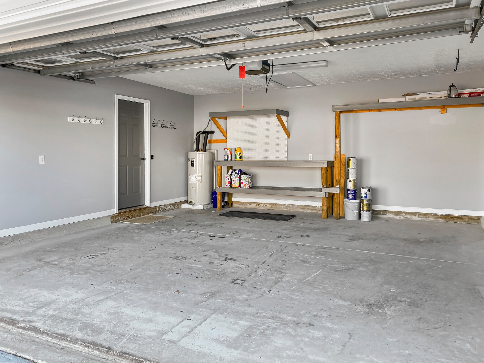 Building Photo - 213 Red Carnation Dr