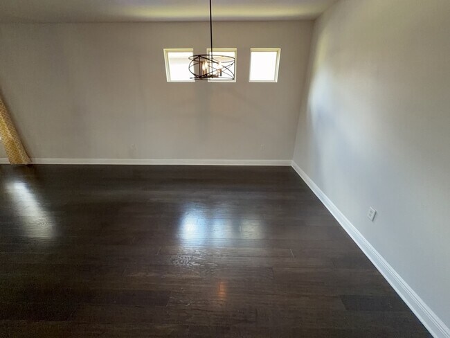 Building Photo - 15543 Waterleigh Cove Dr