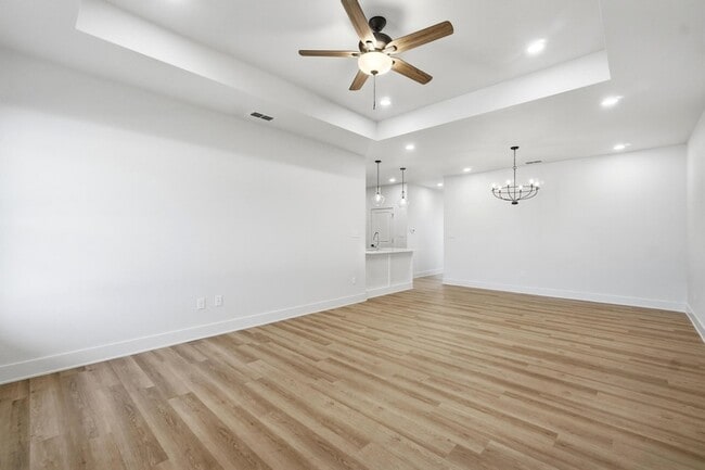 Building Photo - 6525 Inverness St