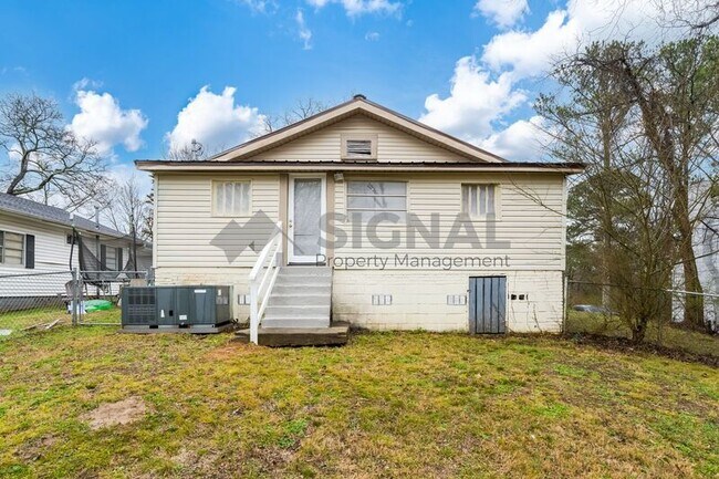 Building Photo - 529 Telford Ln