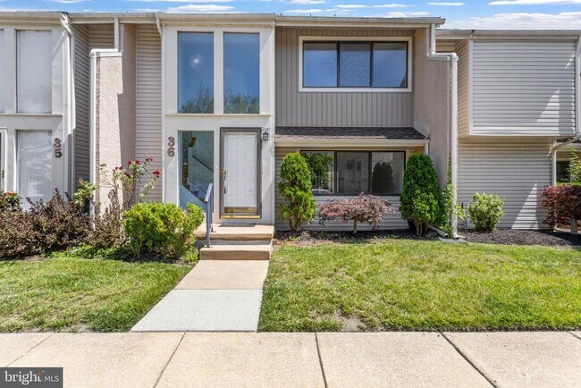 Building Photo - 36 Viburnum Ln