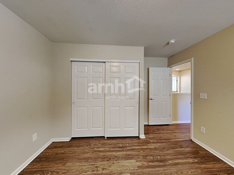 Building Photo - 451 Baler Ct