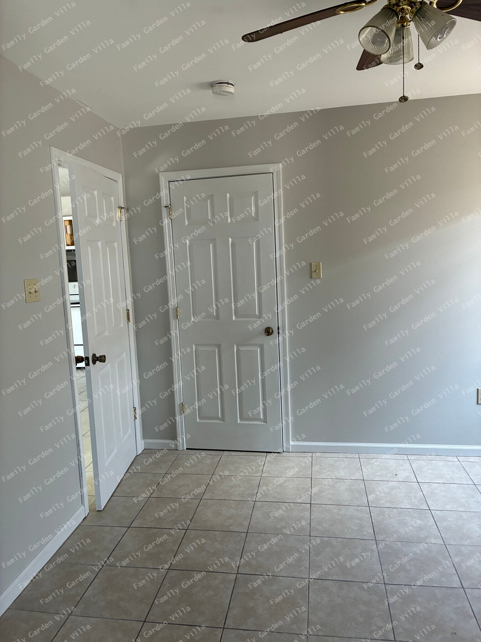 Building Photo - 338 Gloria St