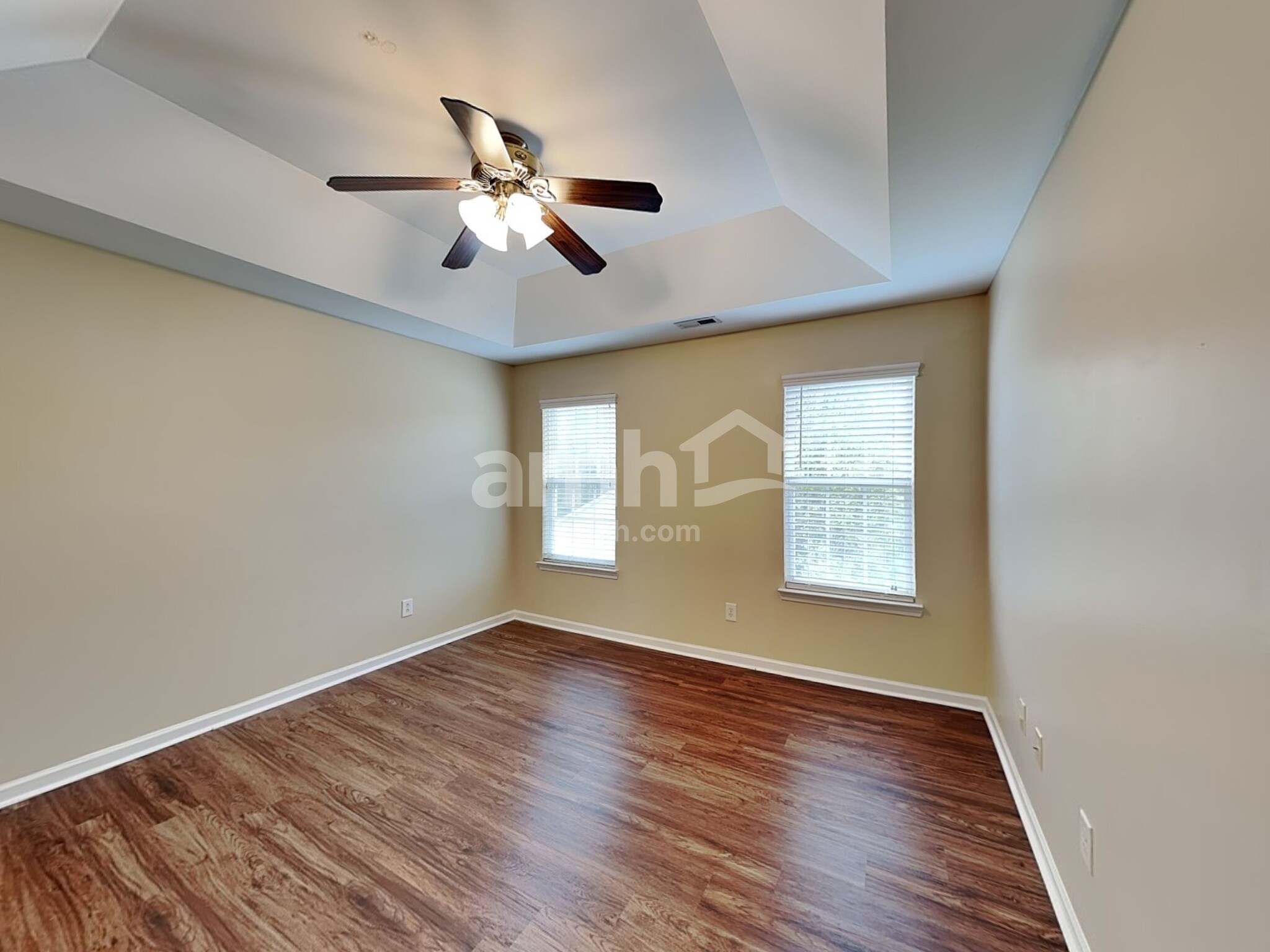Building Photo - 11112 Heritage Green Dr