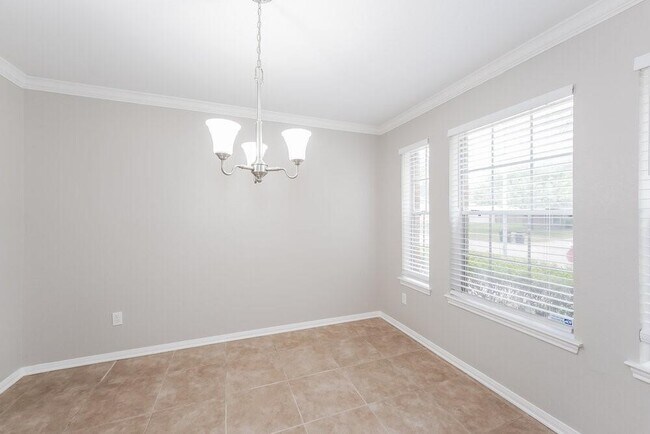 Building Photo - 23022 S Waterlake