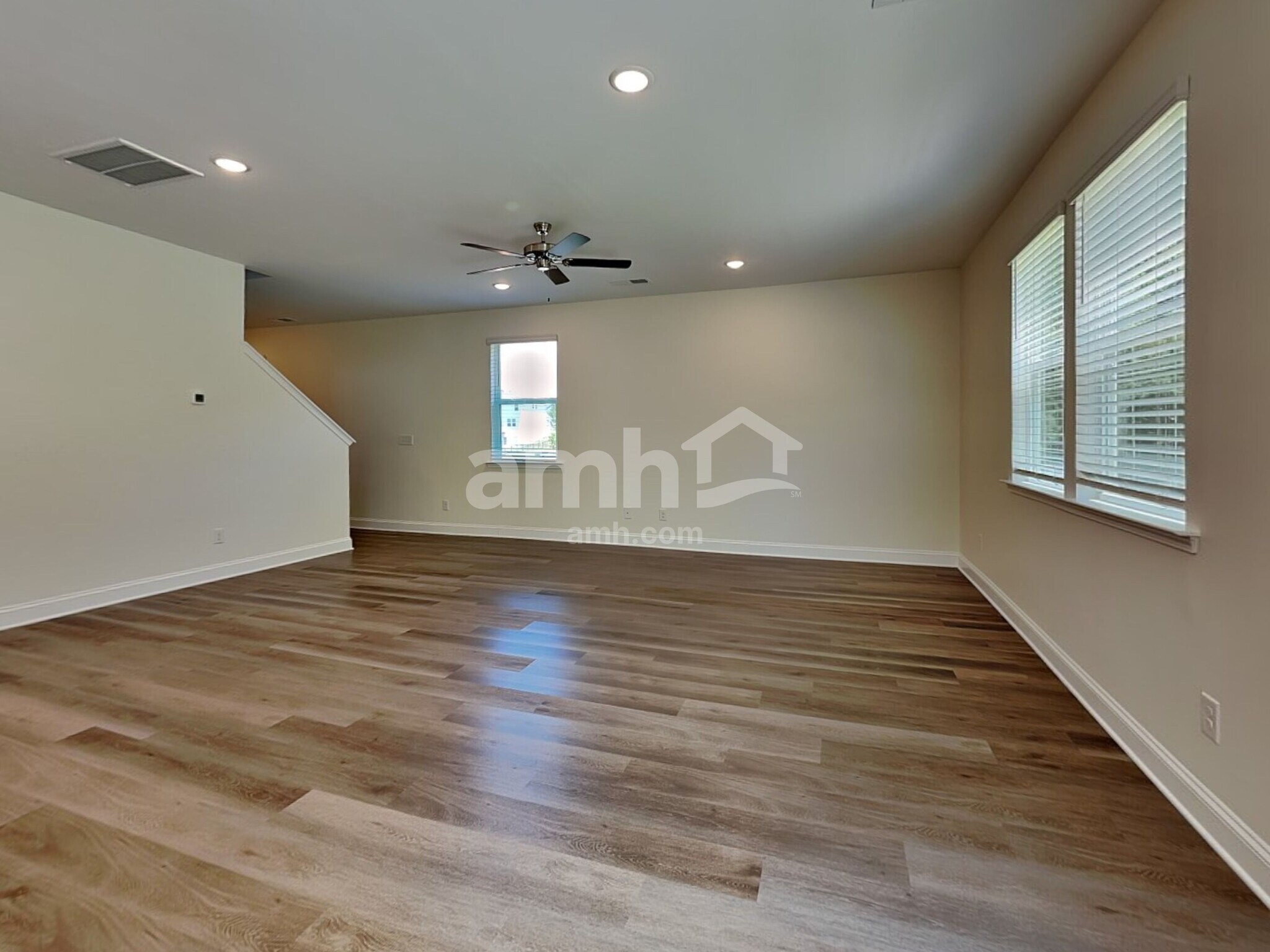 Building Photo - 6075 Rosemore Ln