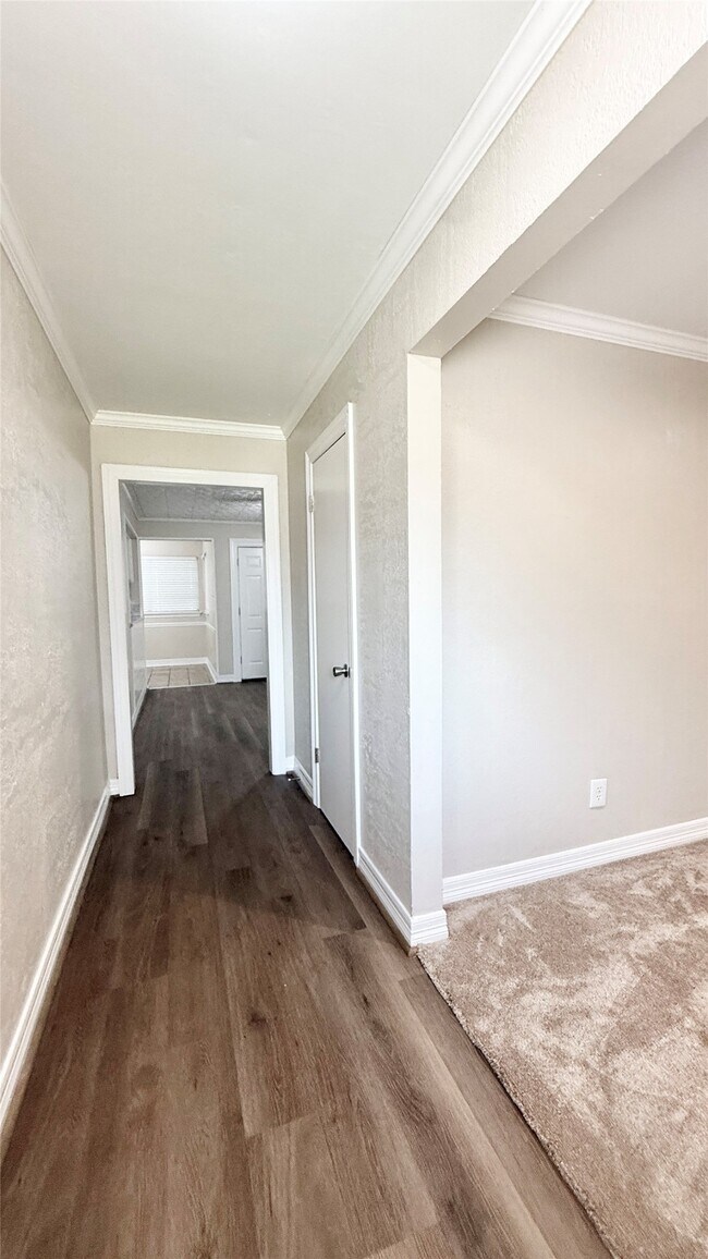 Building Photo - 109 Houston St