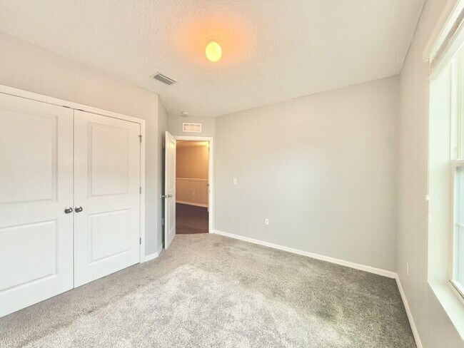Building Photo - 9826 Hound Chase Dr
