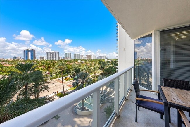 Building Photo - 19333 Collins Ave