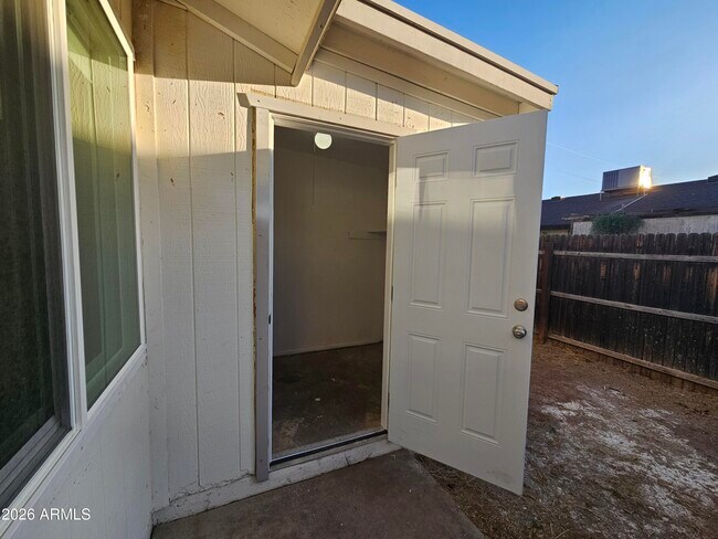 Building Photo - 4731 E Caballero St