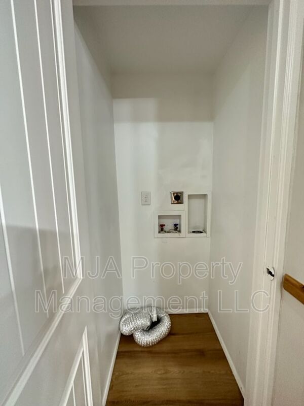 Building Photo - 4663 Namba Way