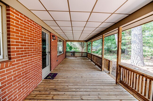 Building Photo - 3226 Hawkins Ave