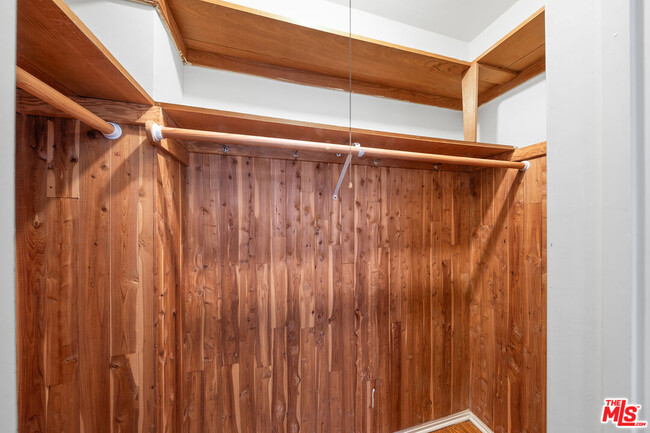 Building Photo - 2413 Argosy Way