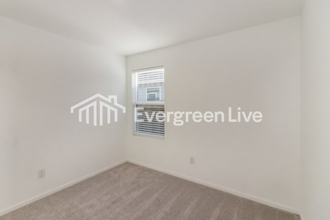 Building Photo - 19747 US-59