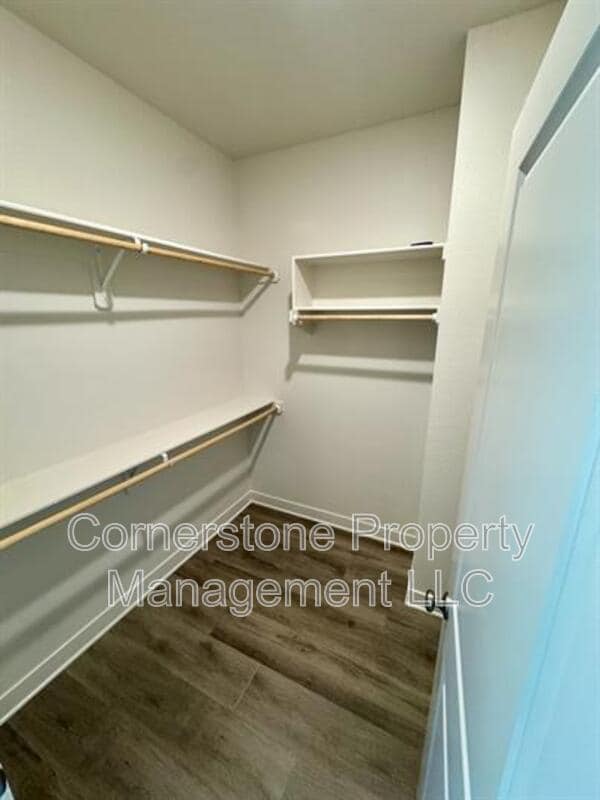 Building Photo - 8687 Golden Ln