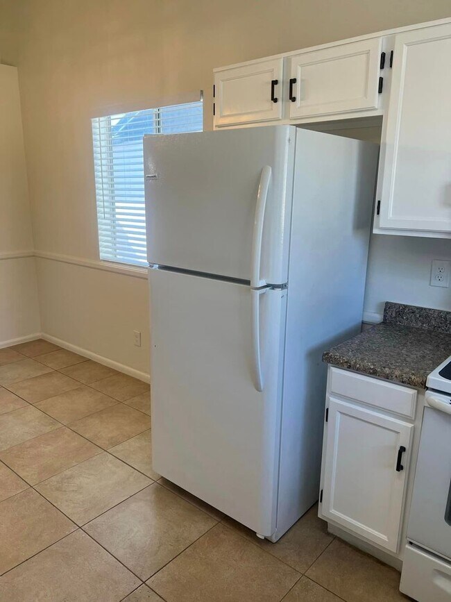 Building Photo - 3-bedroom , 2-bath remodeled home