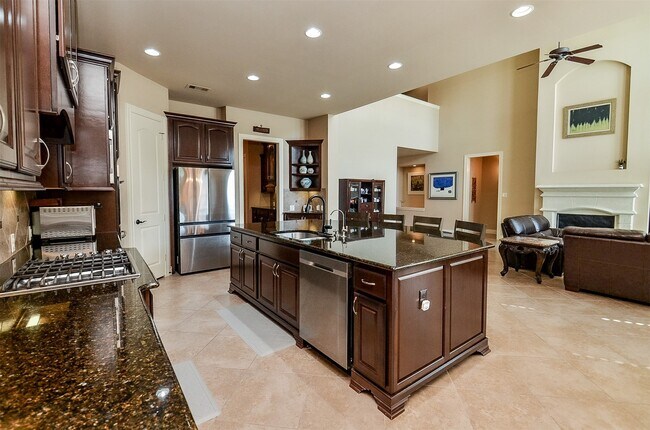 Building Photo - 2239 Monarch Terrace Dr