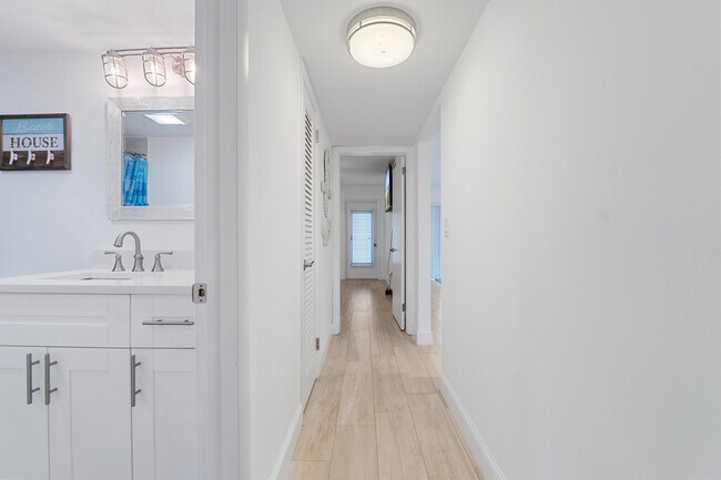 Building Photo - 109 Wettaw Ln