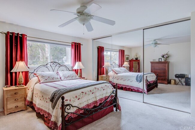 Building Photo - 5500 Paseo Del Lago W