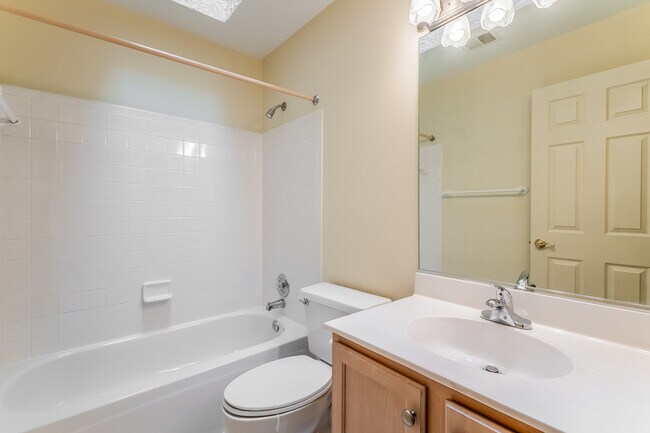 Building Photo - 413 Ridgepoint Pl