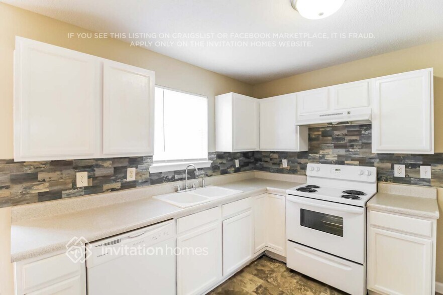 Building Photo - 55 Kendall Ln