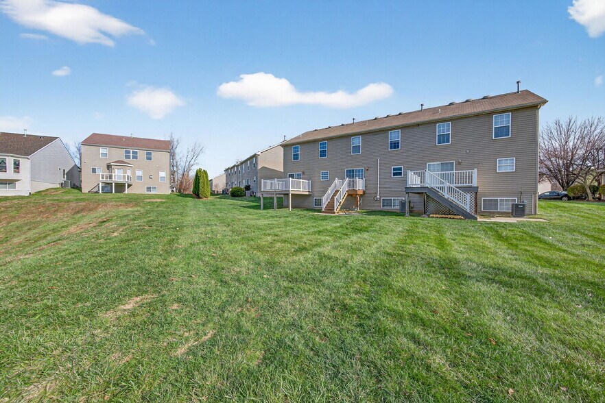 Building Photo - 373 Montclair Tower Dr