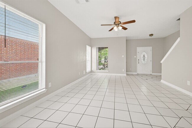 Building Photo - 4018 Timber Corner