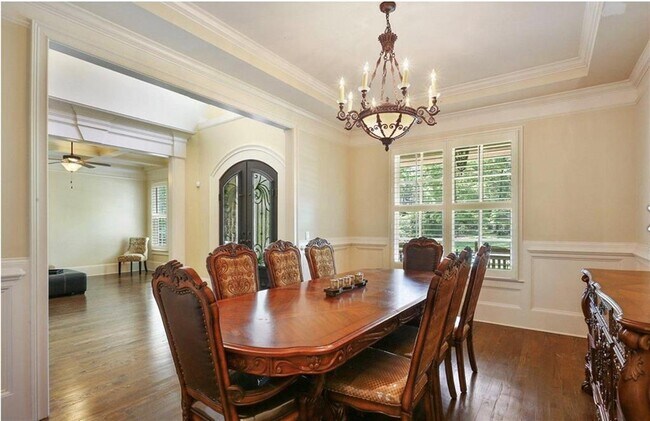 Building Photo - 6552 Long Acres Dr