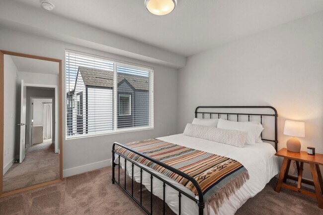 Building Photo - Modern Townhome Living in Lakewood – $2,65...