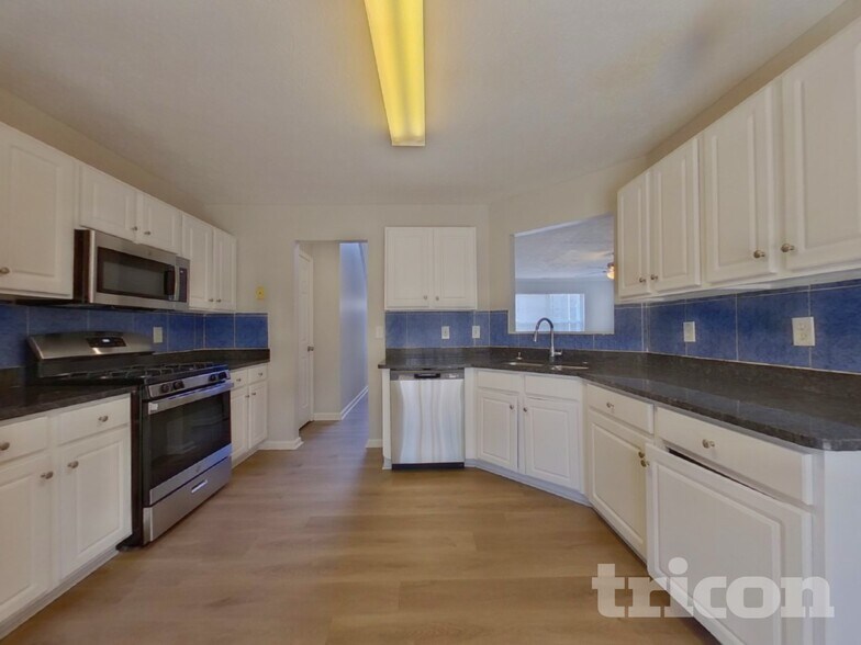 Building Photo - 7258 Silverton Trail