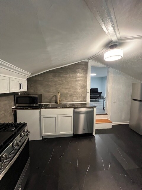 Building Photo - 1211 Madison St