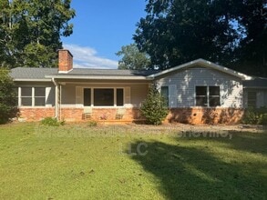 Building Photo - 1574 Lynn Rd