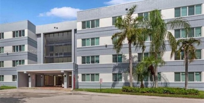 Building Photo - 14840 Naranja Lakes Blvd
