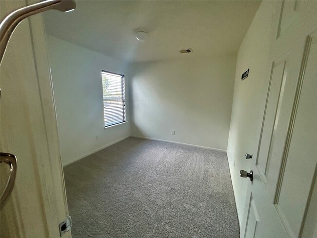 Building Photo - 8007 Arrington Forest Ln