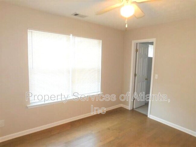 Building Photo - 153 Windcroft Ln NW