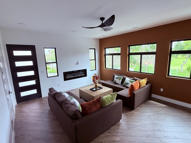 Building Photo - 3273 Hedwig Rd