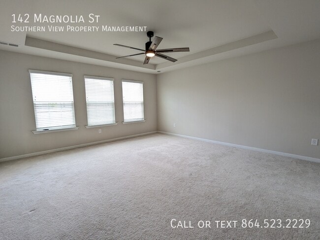 Building Photo - 142 Magnolia St