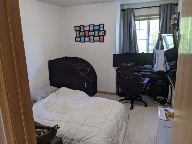 Building Photo - 2 Bedroom 1 Bath Condo in Cordata Area!