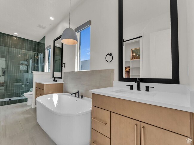 Building Photo - Amazing Executive Home Now Available!