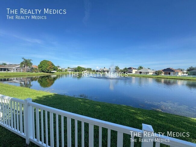 Building Photo - 2719 Crane's Cove Dr